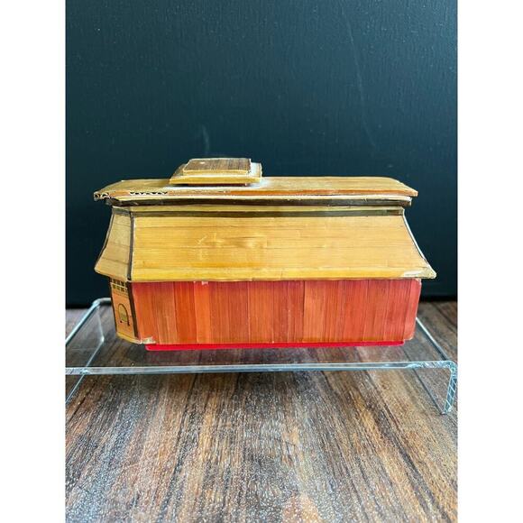 Vintage Sandalwood Chinese Hand Painted Trinket Box - Picture 2 of 9